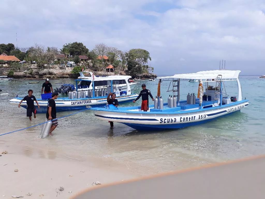 PADI Divemaster course Scuba Center Asia Lembongan Bali Indonesia