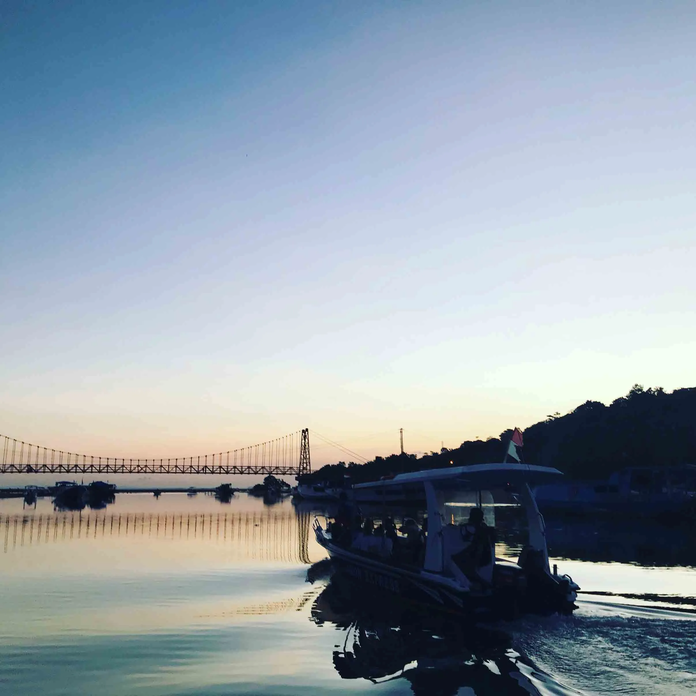 Yellow bridge of love Nusa Lembongan to Nusa Ceningan Sunset