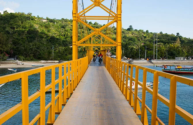 Yellow bridge of love Nusa Lembongan to Nusa Ceningan