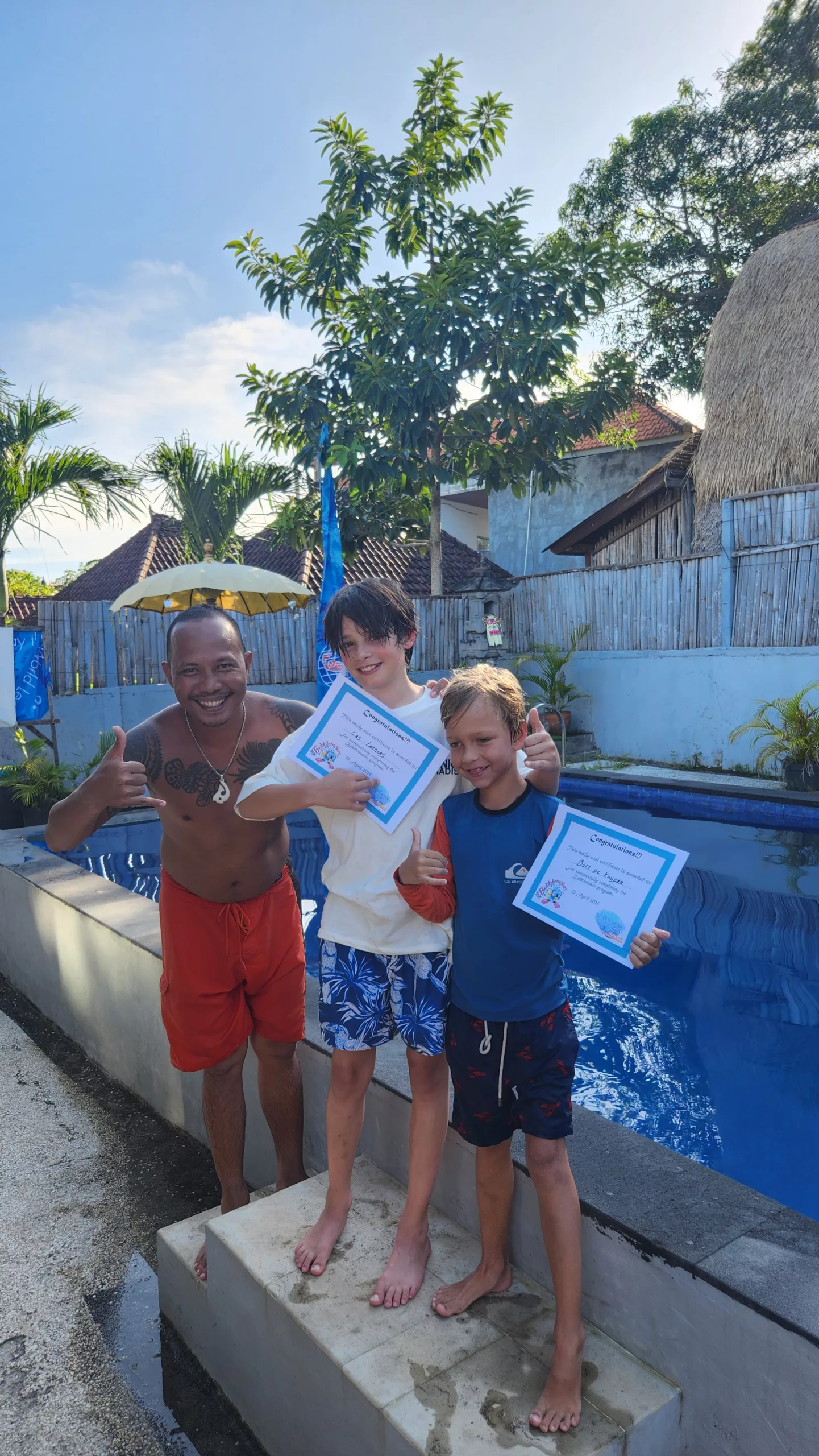 kids learning to scuba dive in the PADI Bubblemaker program with professional scuba instructor at Scuba Center Asia Lembongan Bali